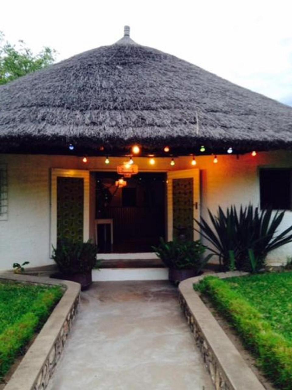 Musungwa Safari Lodge Shanjungu Екстериор снимка